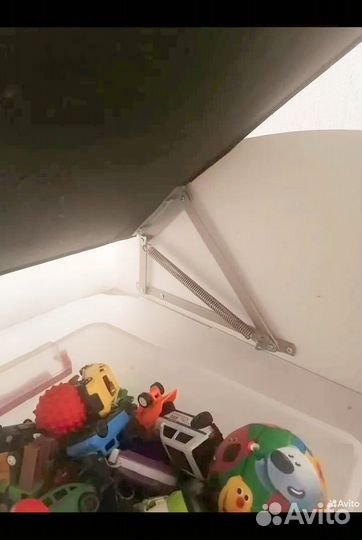 Детская кровать машина