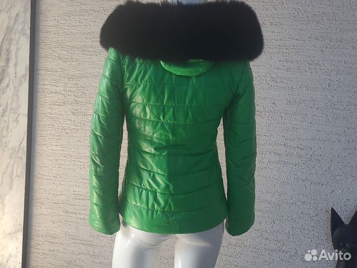 Кожаная парка пуховик зеленый s