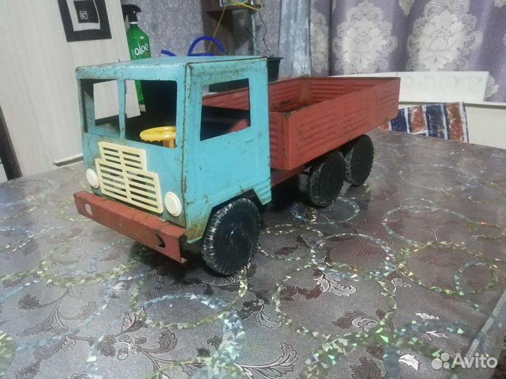 Келлекционный грузовик