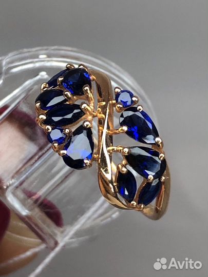Кольцо с сапфирами золото 585/17,5р./2,12 гр