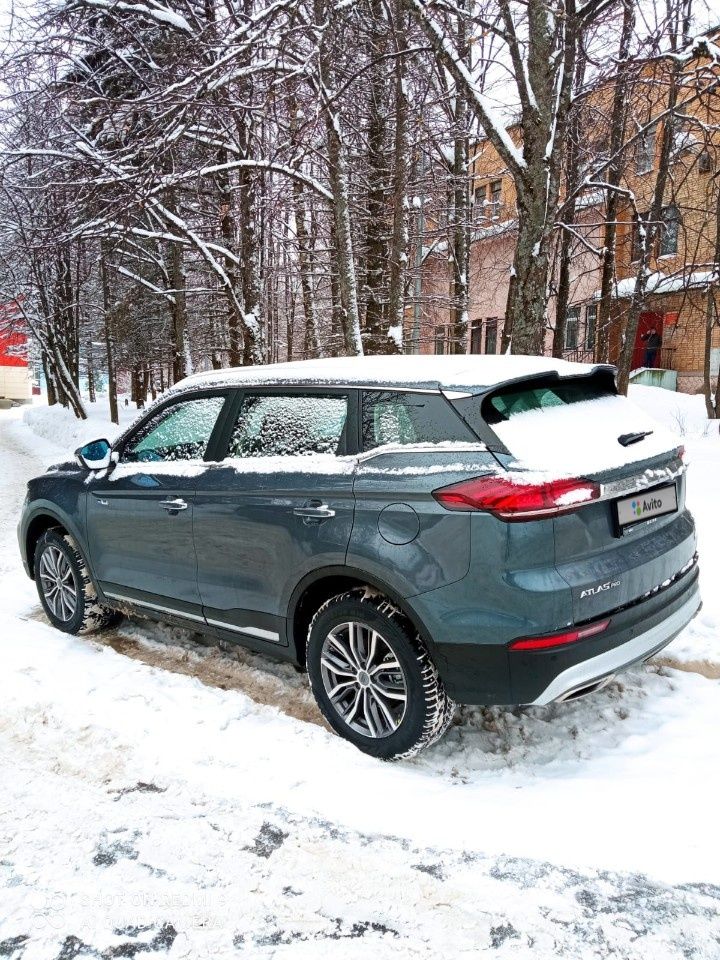 Geely Atlas Pro: фото владельца