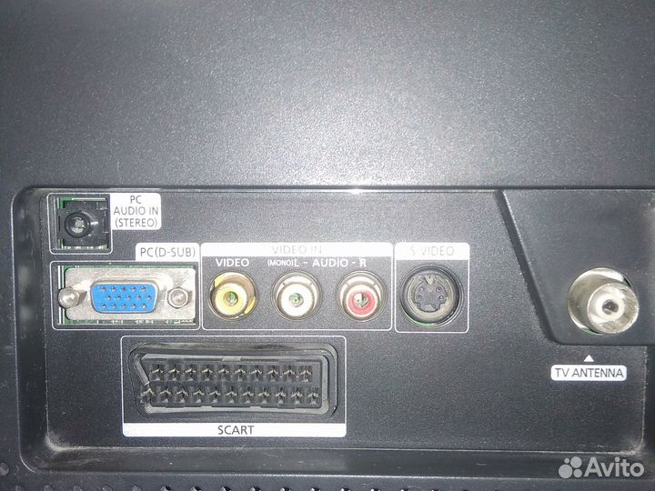 Плоский Samsung 51 см диагональ корейский ЖК тв