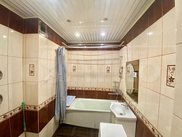 2-к. квартира, 60 м², 6/10 эт.