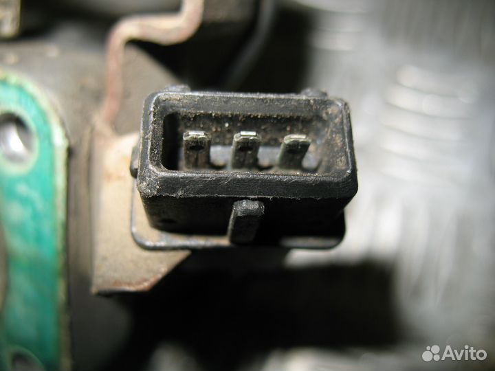 Заслонка дроссельная Audi 100 C3 2.0 RT