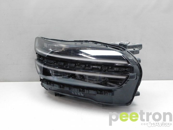 Б/У Б/У Фара правая б/у 92102AR000 Hyundai-KIA