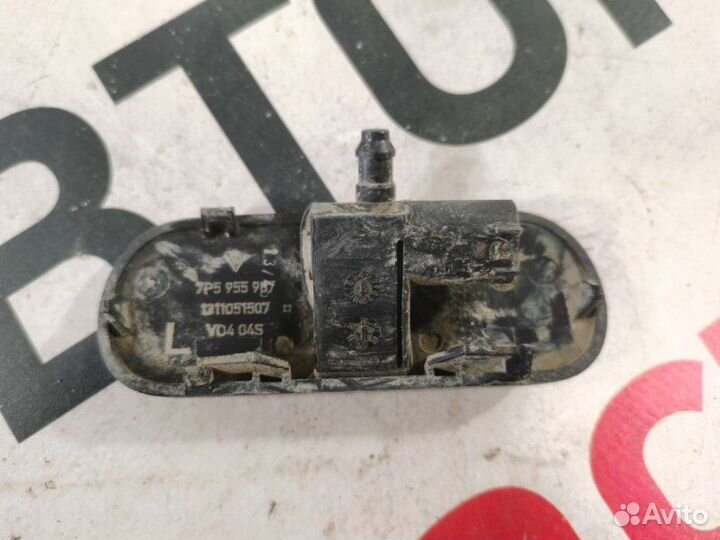 Форсунка стеклоомывателя левая Porsche Cayenne 958