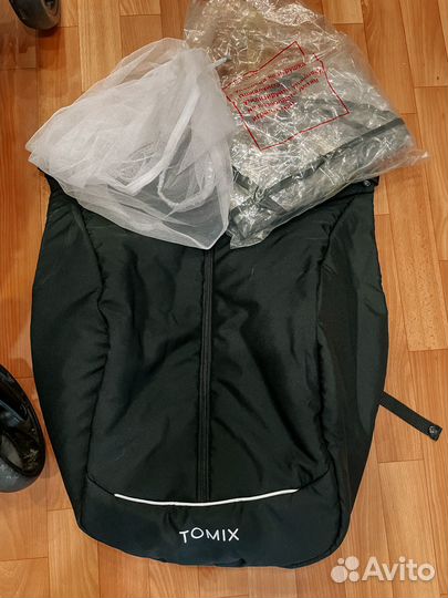 Прогулочная коляска tomix