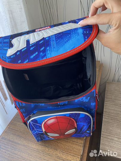 Портфель школьный новый