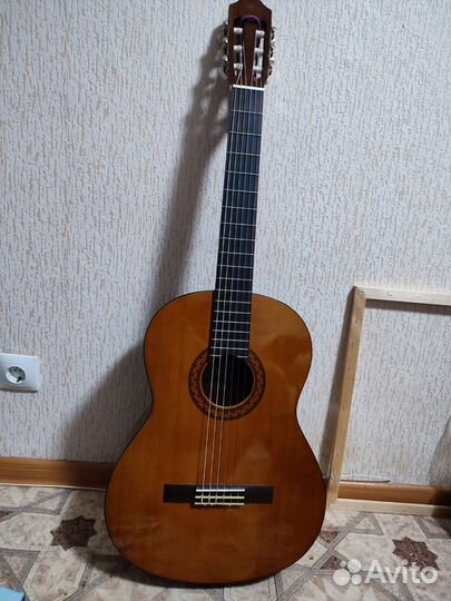 Классическая гитара yamaha c40