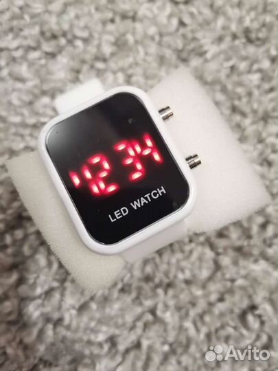 Часы Led watch