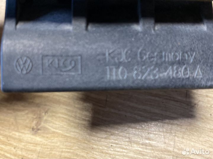 Volkswagen golf 5 plus крюк капота,замок