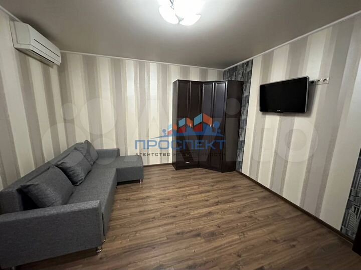 2-к. квартира, 52 м², 3/16 эт.