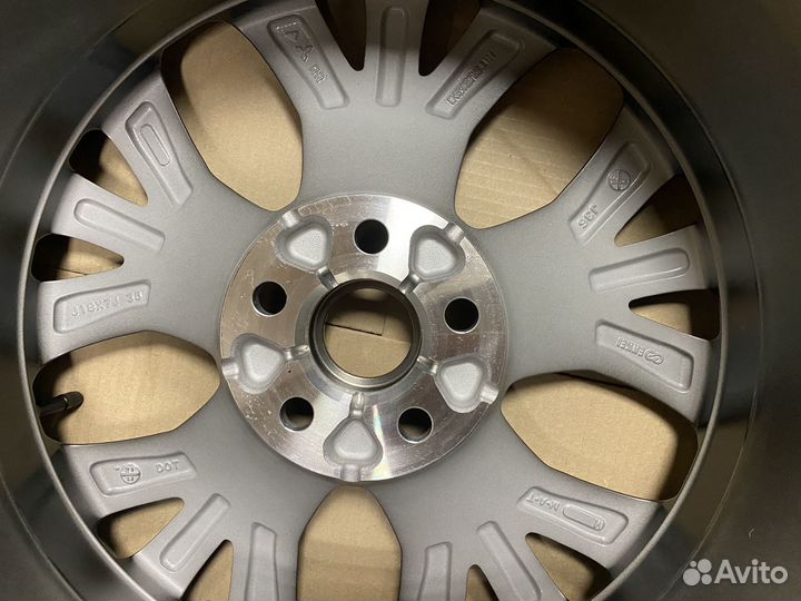 Новые оригинал диски Mitsubishi R18 Outlander