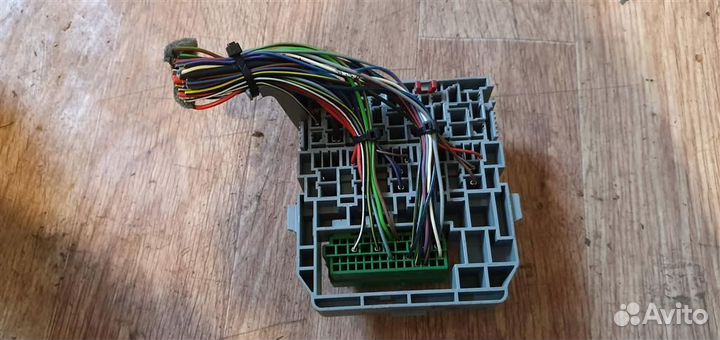 Блок предохранителей Opel Meriva A 2003-2010