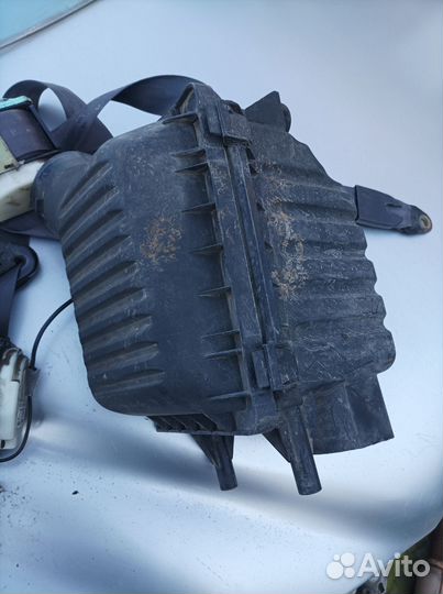 Корпус воздушного фильтра Dodge Intrepid 2