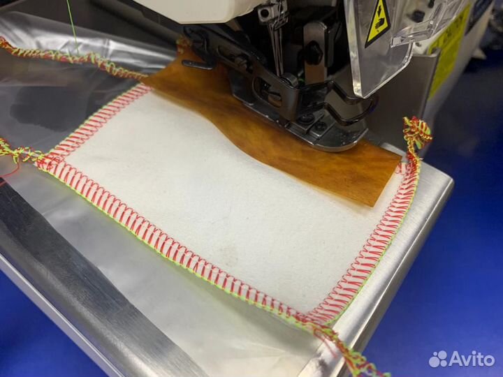 Оверлок 4-х нитка со столом zoje B9000-13/02