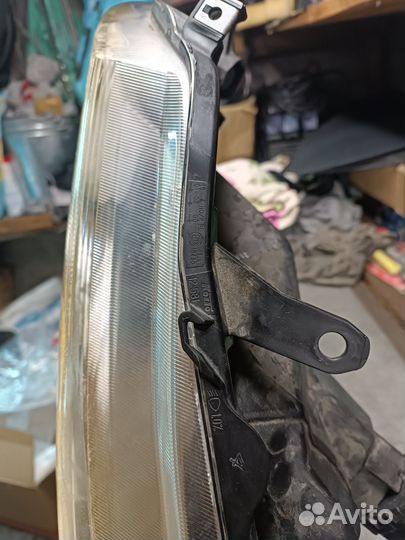 Фара левая на Тойота корола аксио