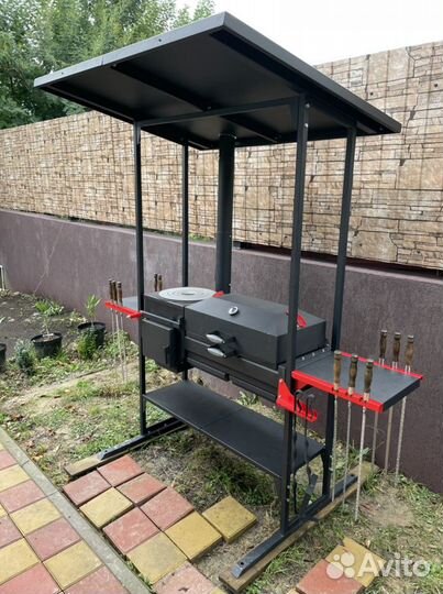 Мангал-гриль с печью и крышей