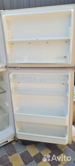 Холодильник Sharp