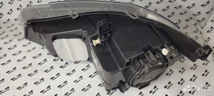 Фара правая BMW X5 E70 2010-2013 Без AFS