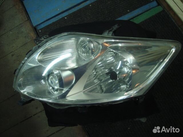 Аурис Фара левая Toyota Auris (E15) 2006-2012
