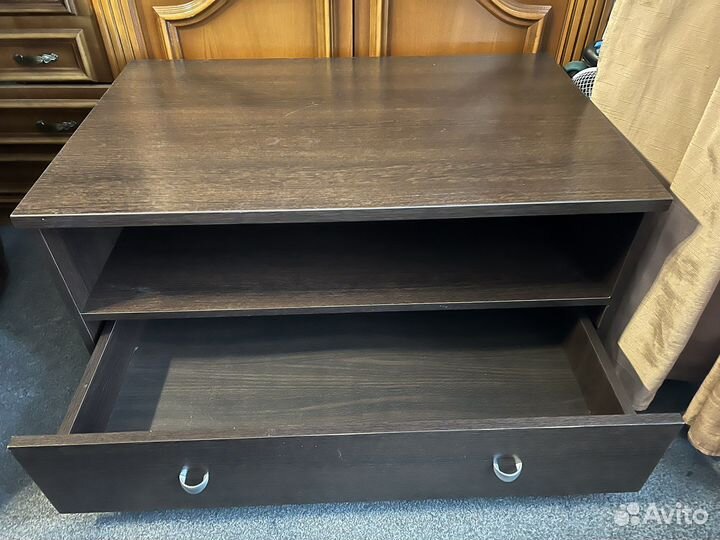 Тумба под телевизор