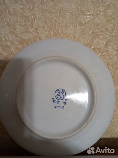 Тарелка. фарфор.