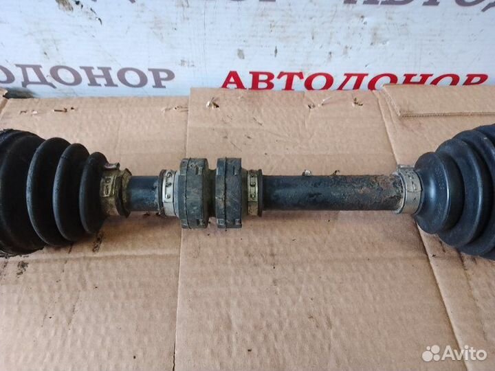 Полуось привод передний левый Nissan Tiida 1.5crdi