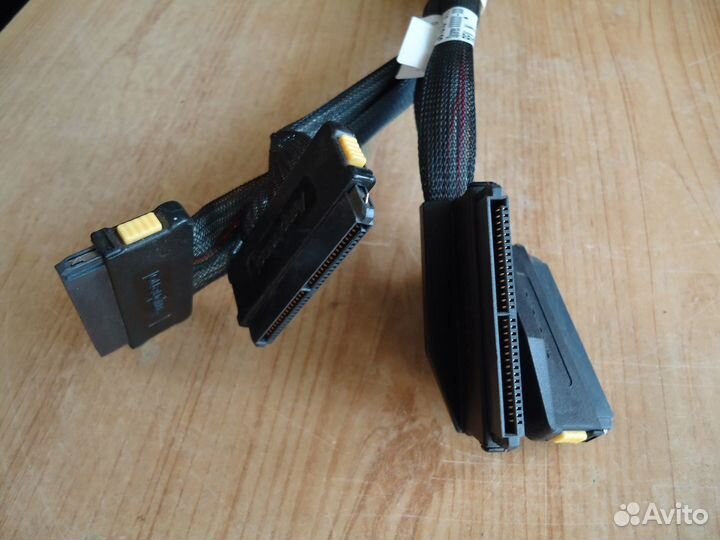 Кабель HP SAS-Kabel SAS SFF-8484 (408796-001)