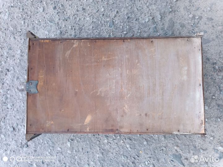 Старинный навесной шкафчик