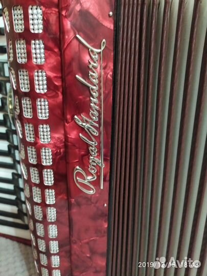 Аккордеон Weltmeister Royal Standart silvana