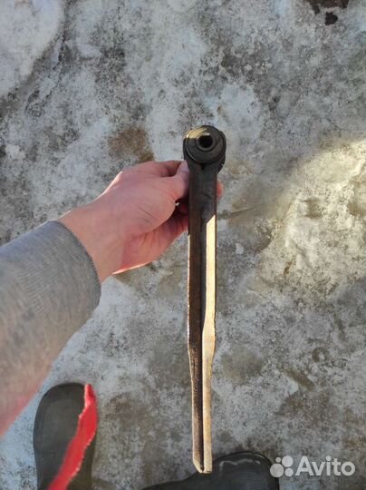 Рычаг правый aveo t200 250