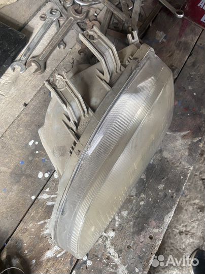 Фара левая honda civic EG седан 5 поколение