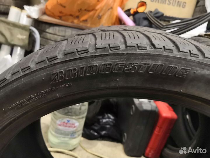 Bridgestone Blizzak LM-25 255/35 R18