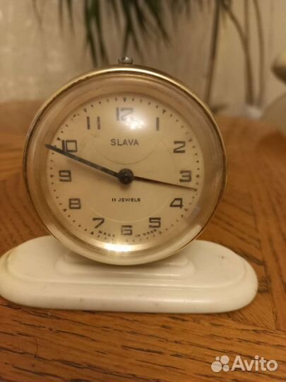 Часы настольные с будильником Слава