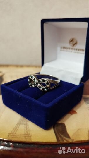 Кольцо с кристаллами Сваровски