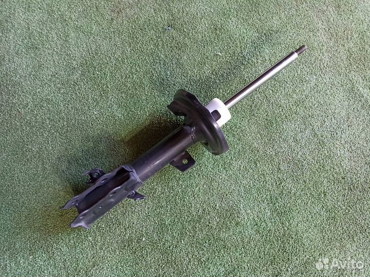 Амортизатор передний левый Ford Fiesta