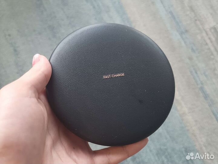 Беспроводная зарядка Samsung ep-pg950