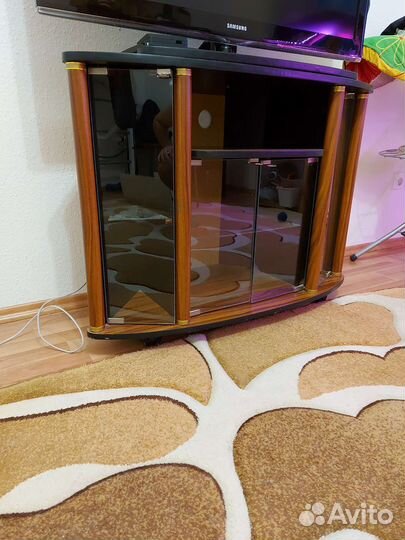 Тумба под телевизор