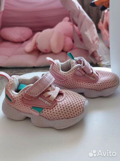 Кроссовки для девочки котофей
