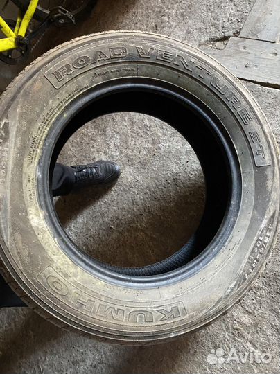 Kumho Road Venture ST KL11 235/65 R17