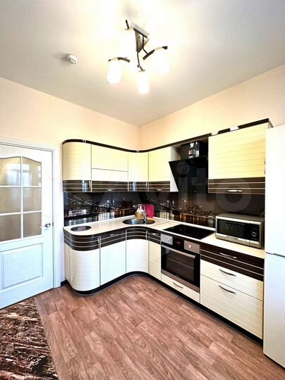 2-к. квартира, 55 м², 4/9 эт.