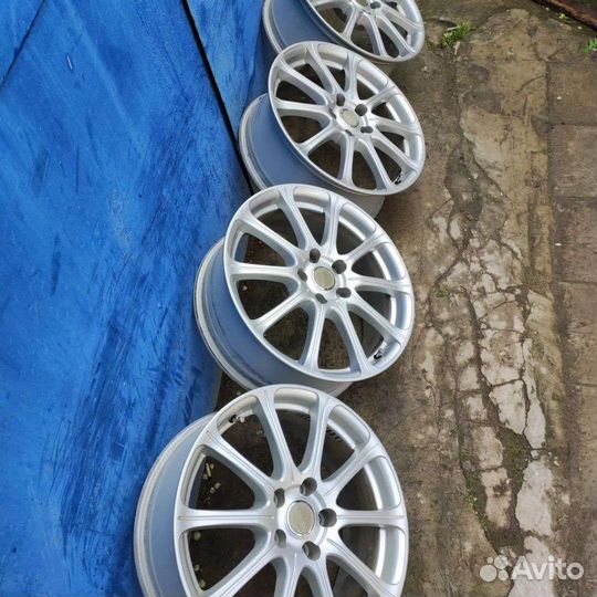 Bridgestone Vaggio R18; 114.3X5; 7.0J; +42