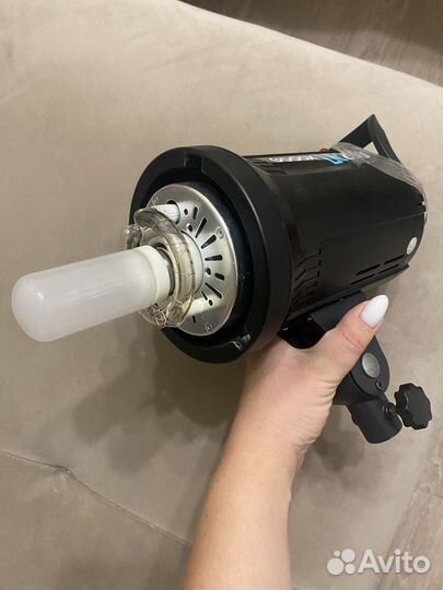 Вспышка импульсный свет godox de200