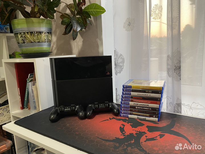 Sony PS4 + 80 игр
