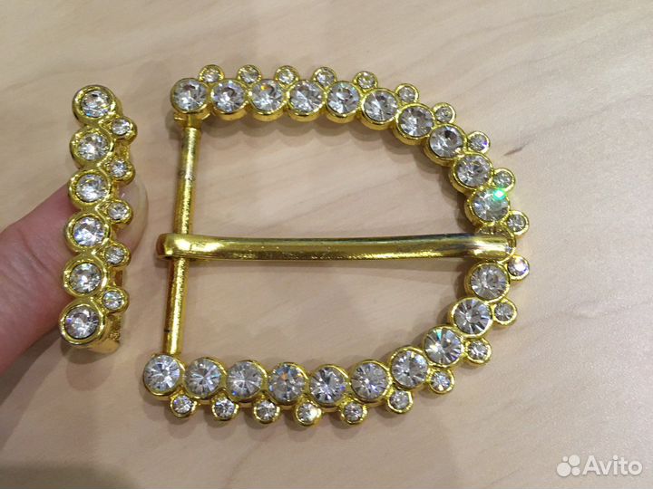 Пряжка с стразами