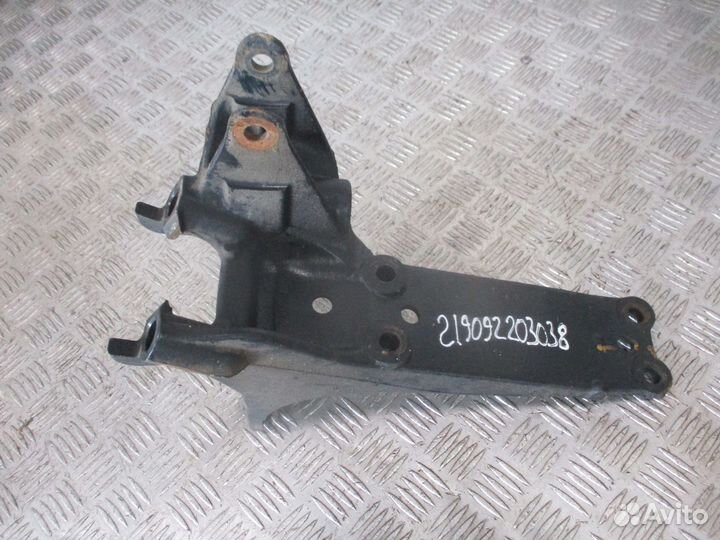 Кронштейн MAN 81417203147