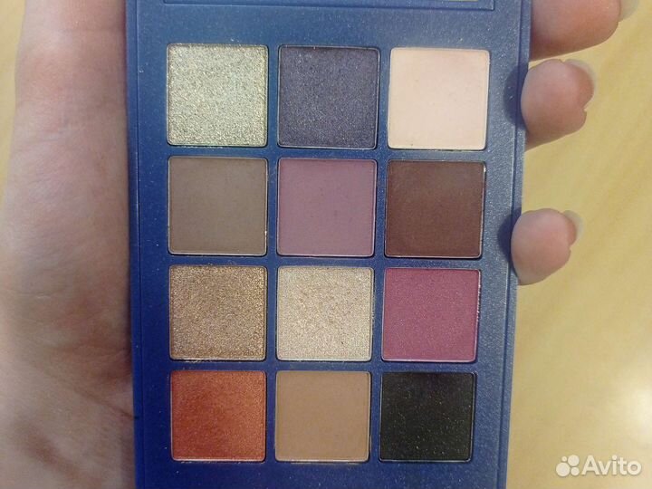 Палетка теней Vivienne Sabo (Les Planetes)