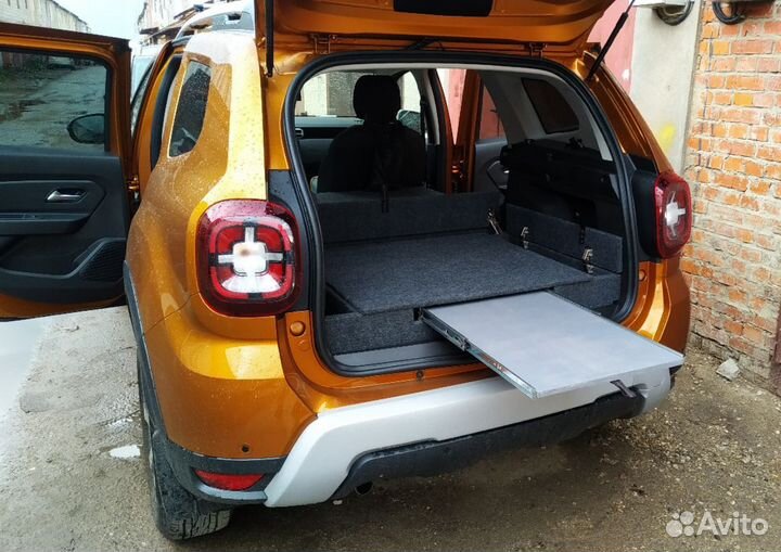 Органайзер в багажник Renault Duster со столиком