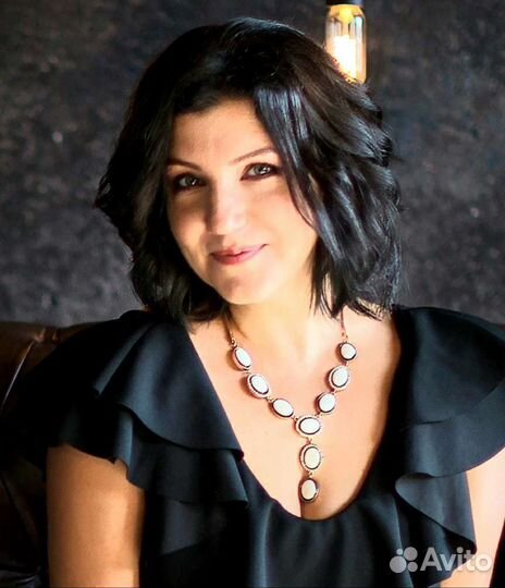 Ведущая на праздник